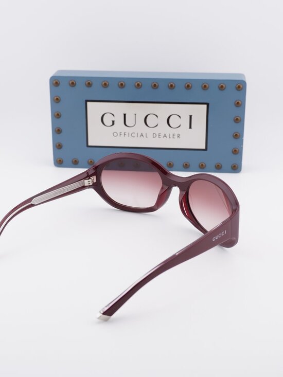 Gucci GG2012S 002 Square Sunglasses - Solid Burgundy\\Burgundy Gradient main image 4
